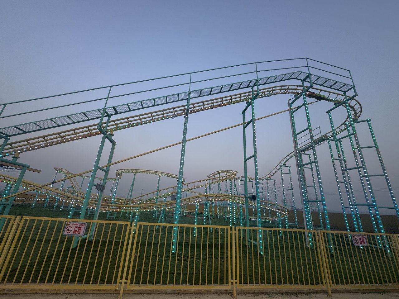 Family roller coaster for a theme park in Jakarta, Indonesia — photograph 6
