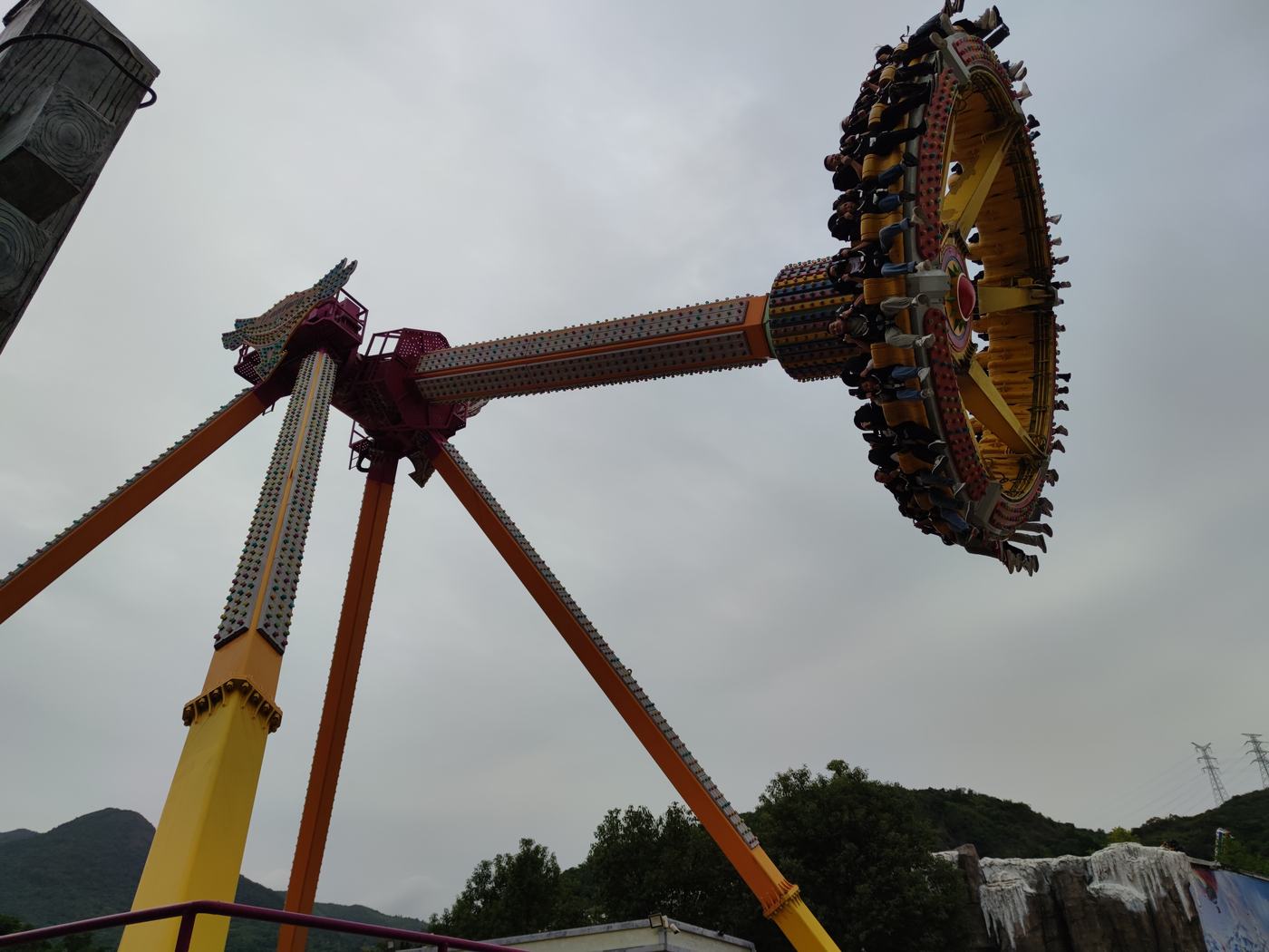 Pendulum rides for sale — photograph 6