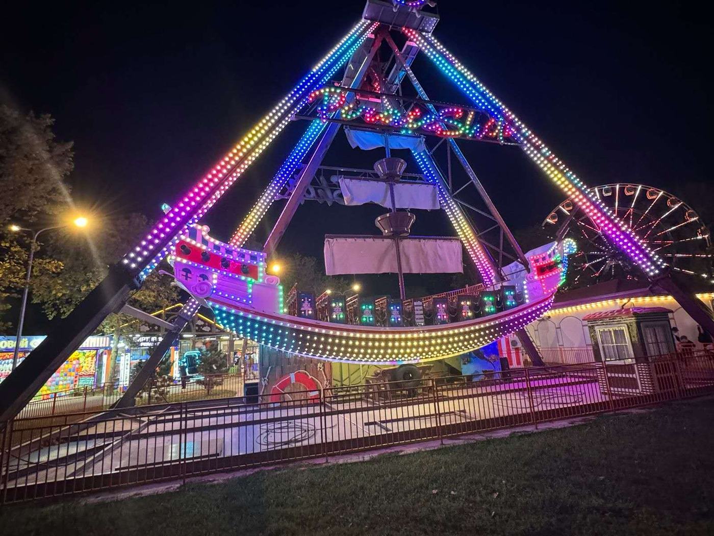 Pirate ship rides for sale — photograph 6