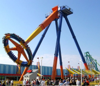 giant frisbee ride giant frisbee ride